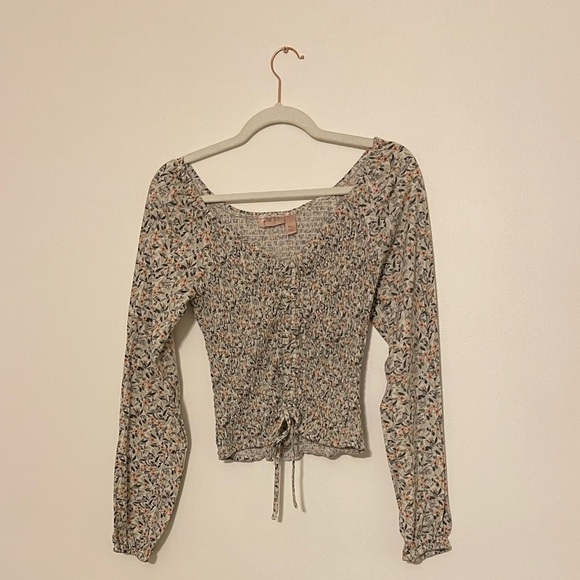 Long Sleeve Floral Multicolor Willow & Root BKE V Neck Top - Picture 1 of 7